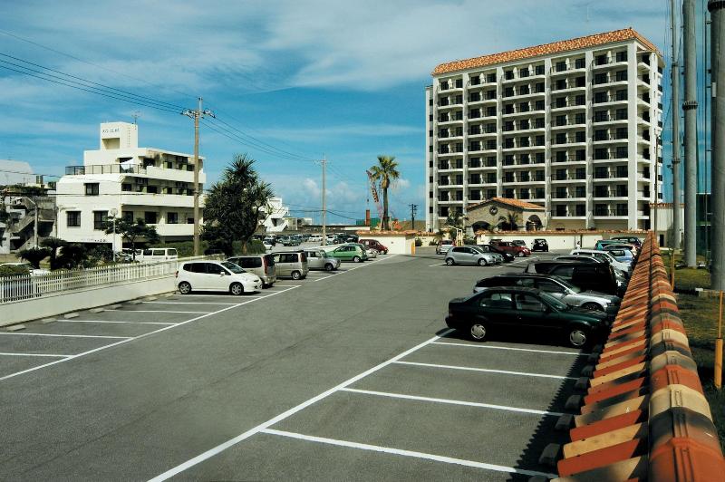 בית מלון כפרי Naha Beach Side