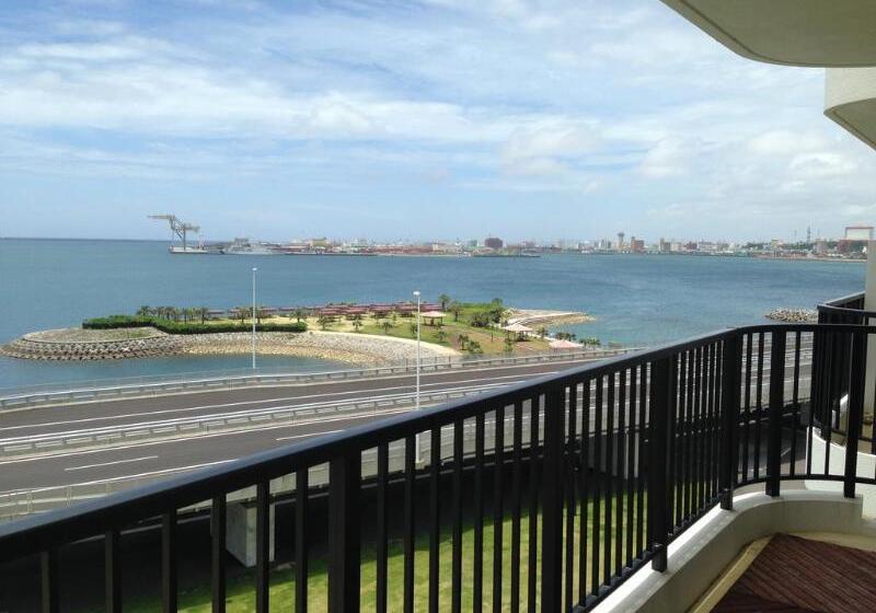 בית מלון כפרי Naha Beach Side