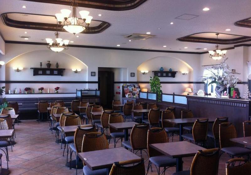 בית מלון כפרי Naha Beach Side