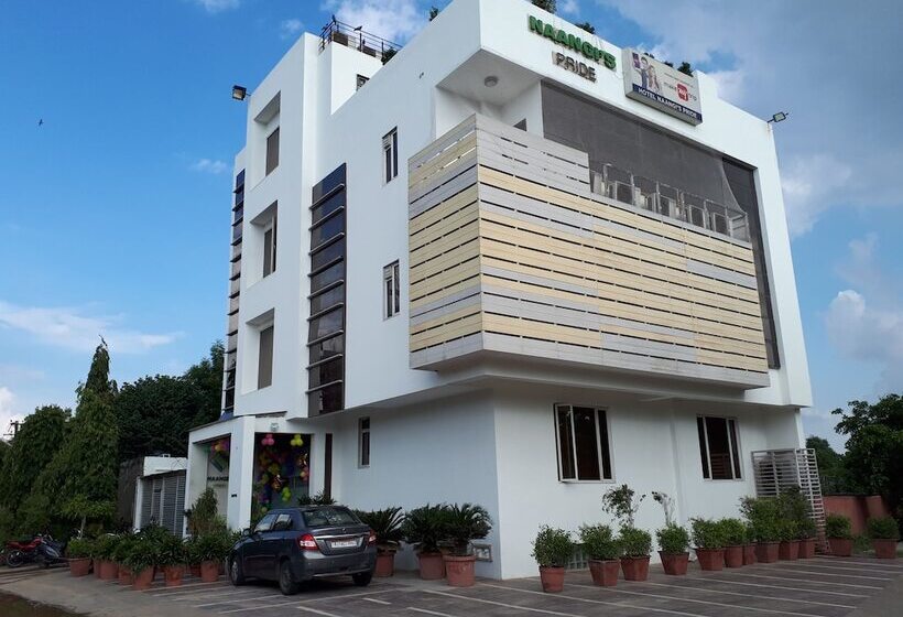 فندق Nangi S Pride