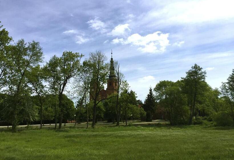 בית מלון כפרי Palace Popowo Stare