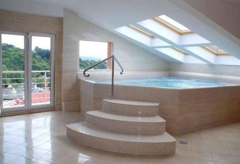 בית מלון כפרי & Penzión Grand Matej