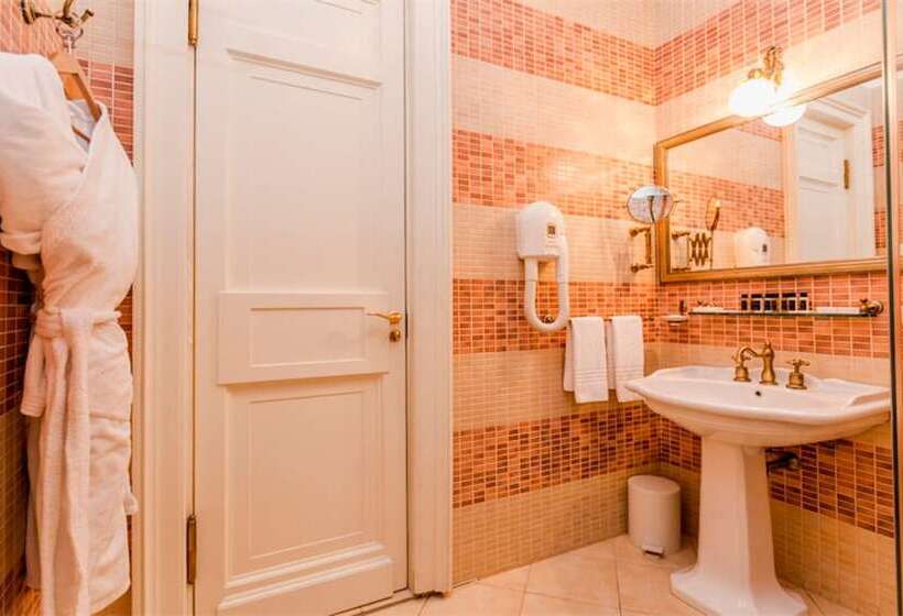 Отель Petroff Palace Boutique