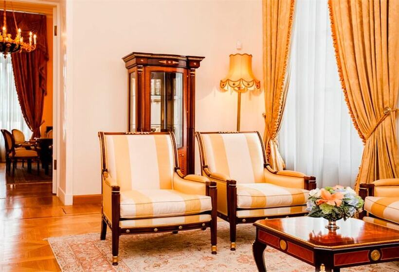 Отель Petroff Palace Boutique