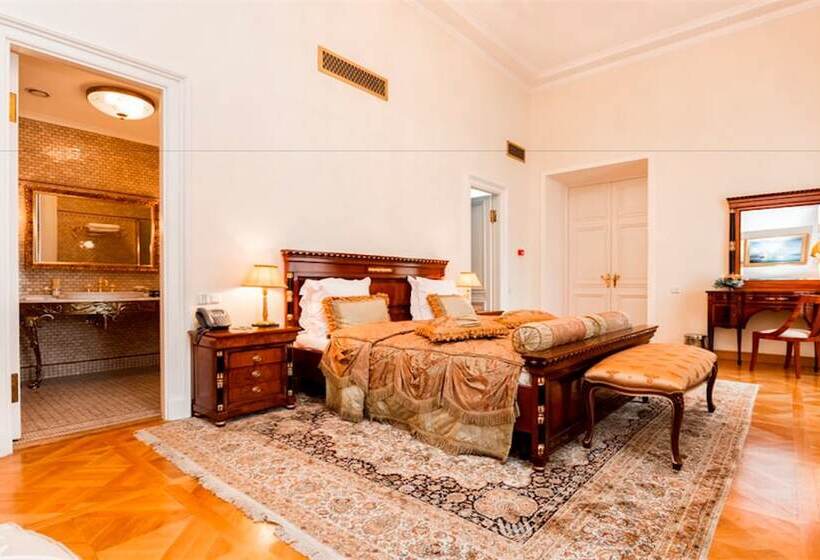 Отель Petroff Palace Boutique