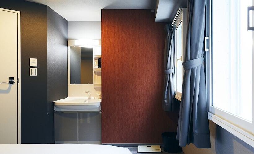 호텔 Pivot Shinimamiya Ekimae