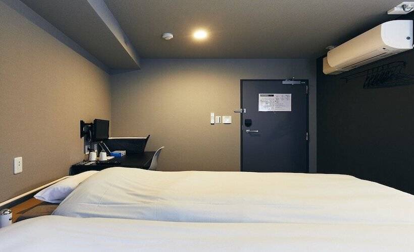 호텔 Pivot Shinimamiya Ekimae