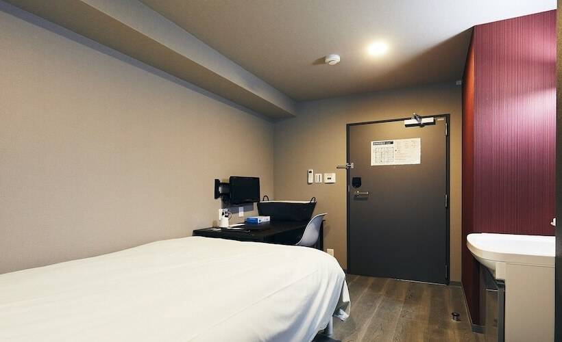 호텔 Pivot Shinimamiya Ekimae