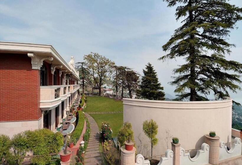 ホテル Ramada By Wyndham Mussoorie Mall Road