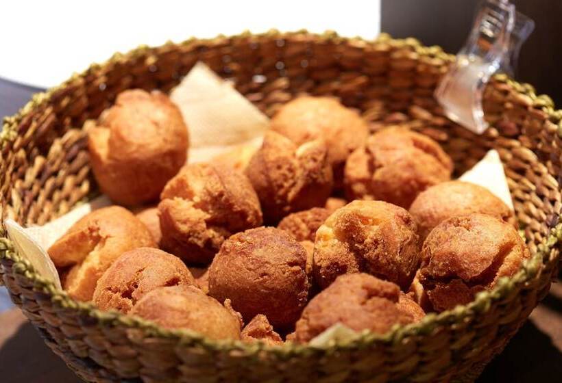 בית מלון כפרי Roco Inn Okinawa