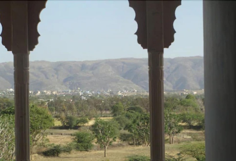 Отель Satyam Palace Resort