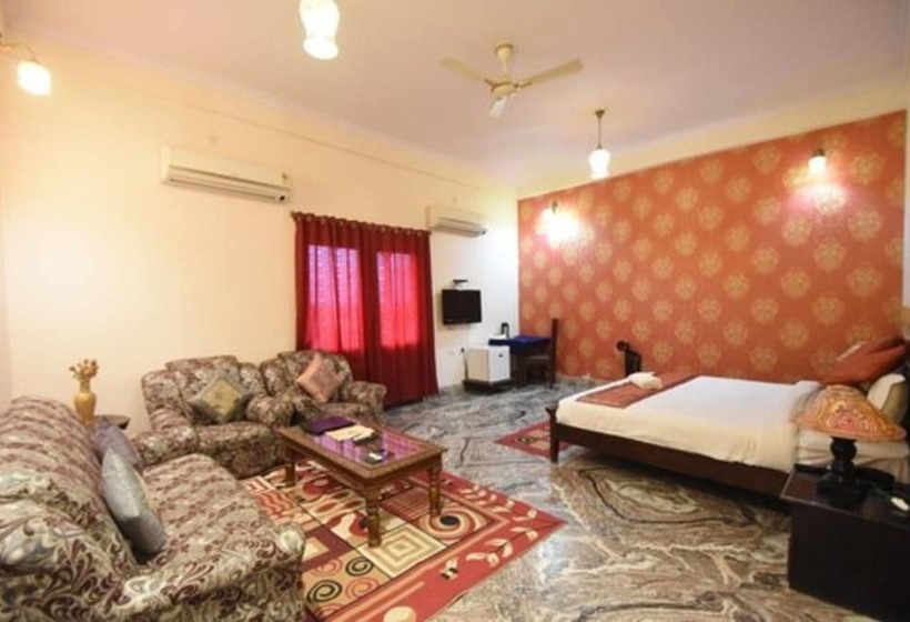 Отель Satyam Palace Resort