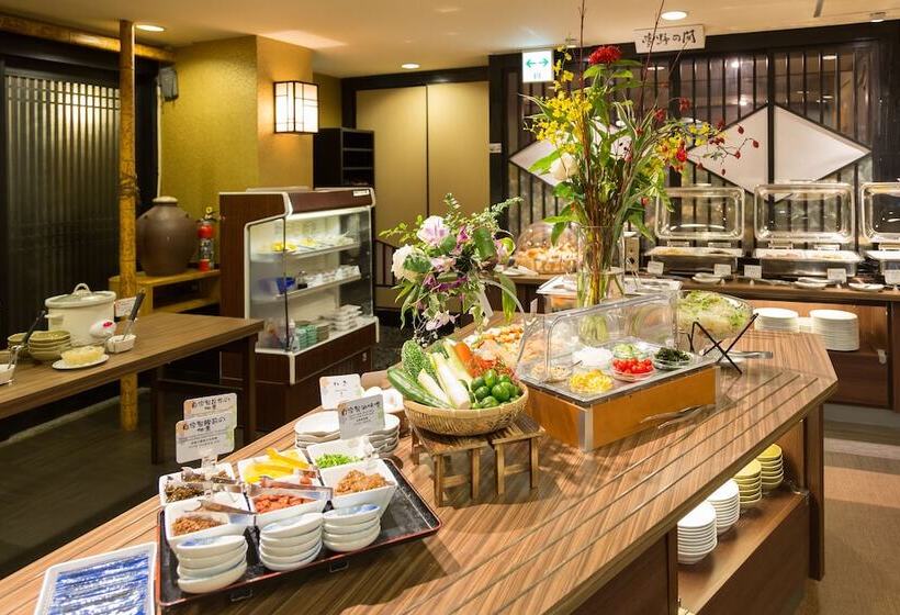 בית מלון כפרי Taira