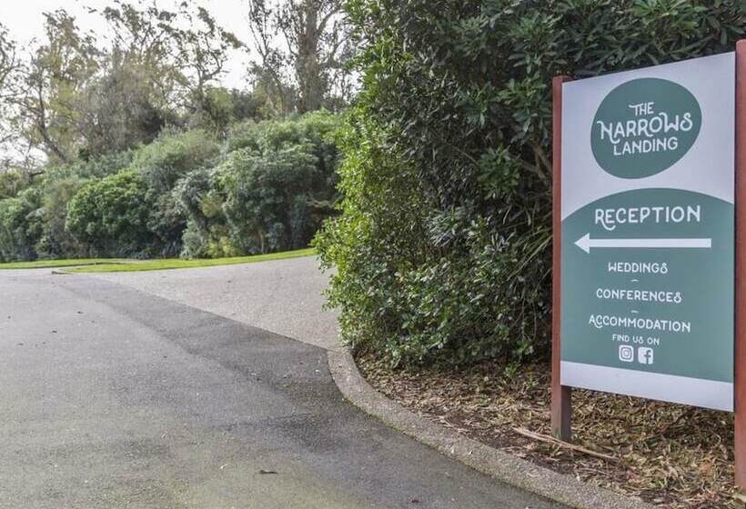 ホテル The Narrows Landing