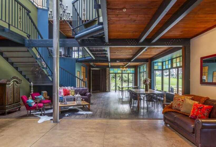 ホテル The Narrows Landing