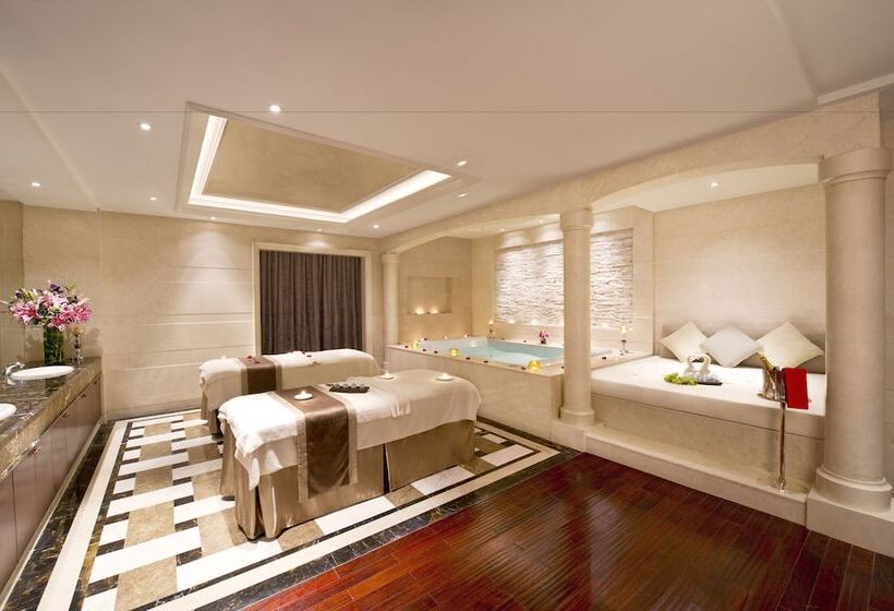 בית מלון כפרי Tianjin Goldin Metropolitan Polo Club