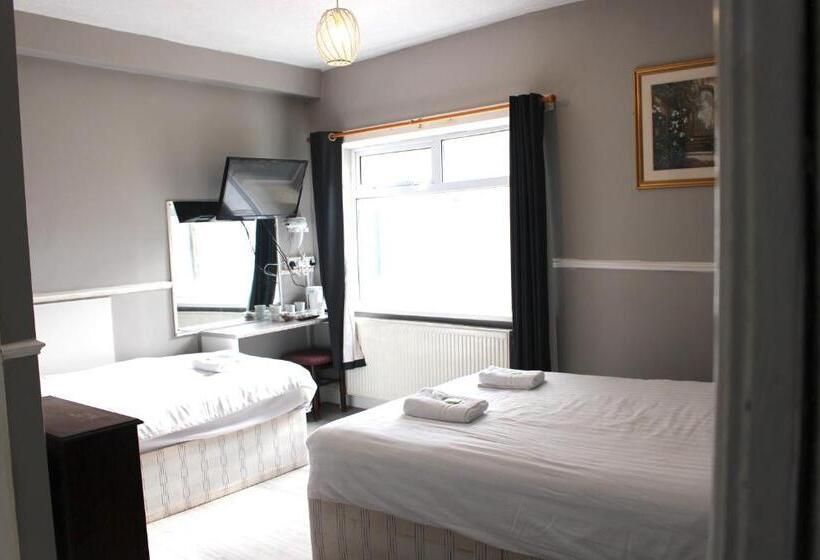 Отель Topaz Blackpool