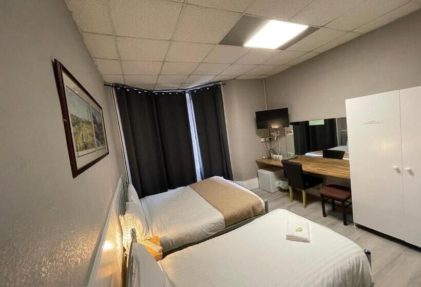 Отель Topaz Blackpool