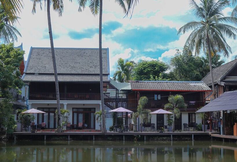 Отель Villa Oasis Luang Prabang