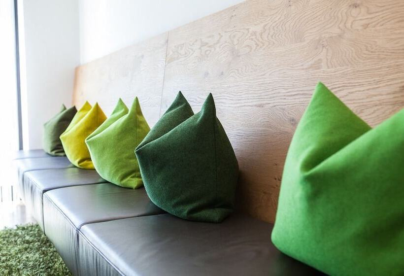 ホテル Wirtshaus Sattlerwirt