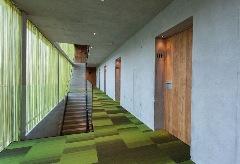 ホテル Wirtshaus Sattlerwirt