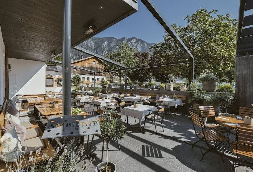 ホテル Wirtshaus Sattlerwirt