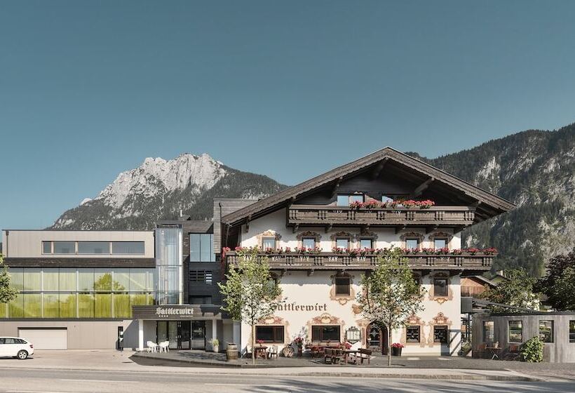 ホテル Wirtshaus Sattlerwirt