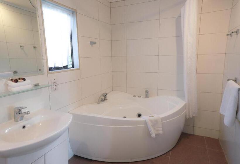 مُتل Airport Manor Inn