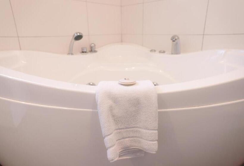 مُتل Airport Manor Inn