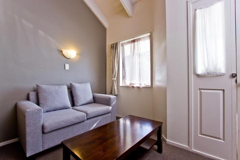 مُتل Airport Manor Inn