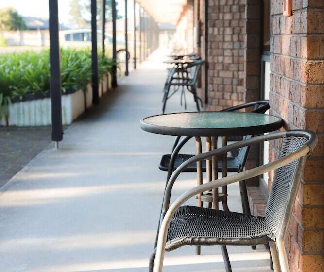 مُتل Airport Manor Inn