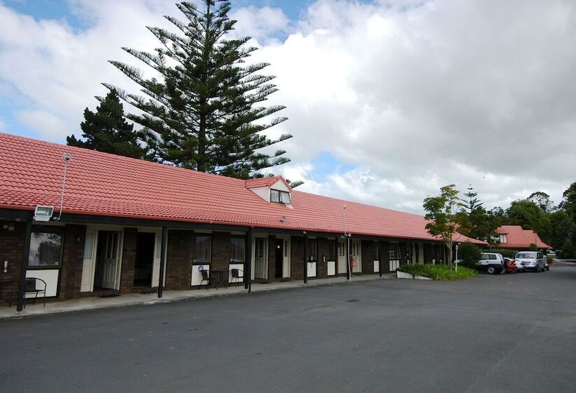 מוטל Airport Manor Inn