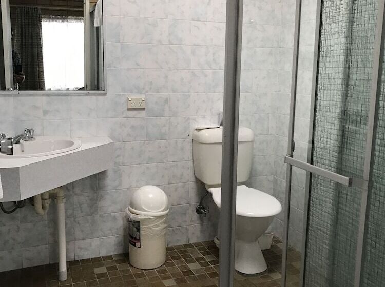 מוטל The Cubana Ballina