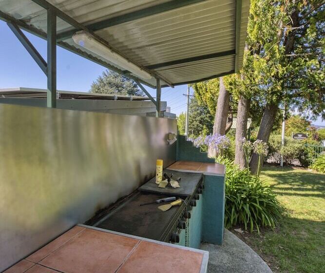 Echo Point Discovery Motel