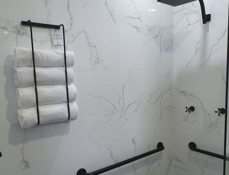 Echo Point Discovery Motel