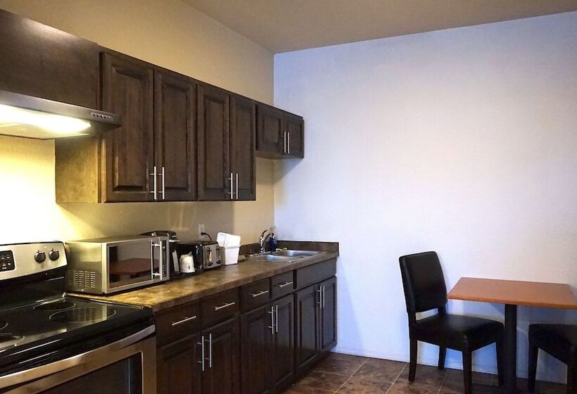 מוטל High Point Inn & Suites Peace River