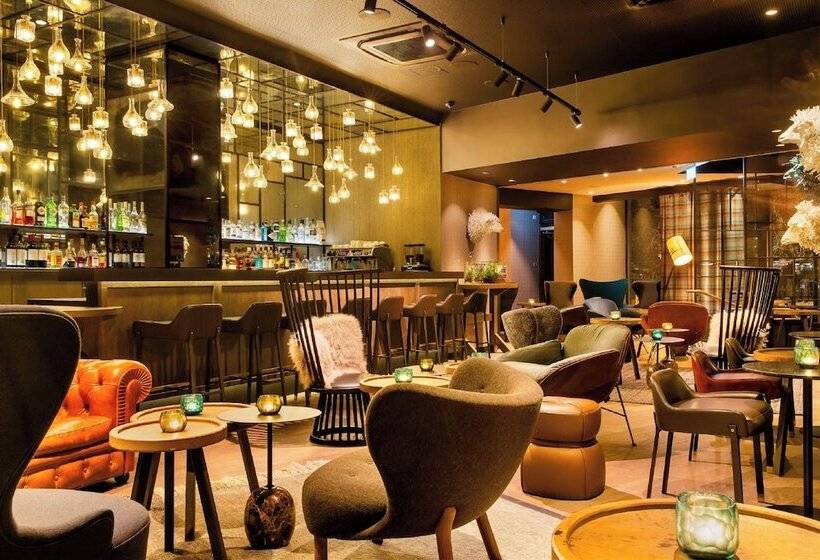 Motel One Edinburgh Royal