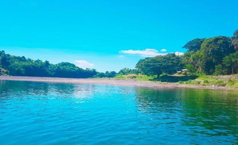 استراحتگاه Woodland