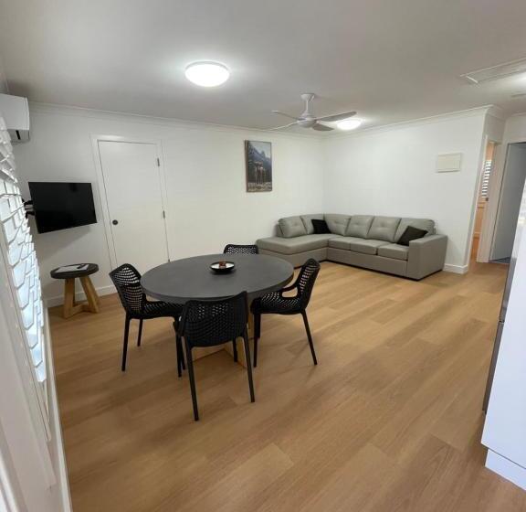 Seashells Beachfront Resort