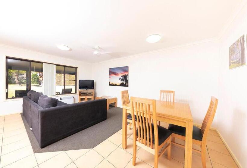 Seashells Beachfront Resort