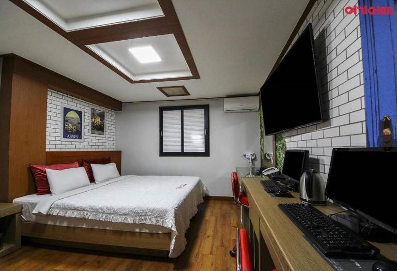 酒店 Goodstay World