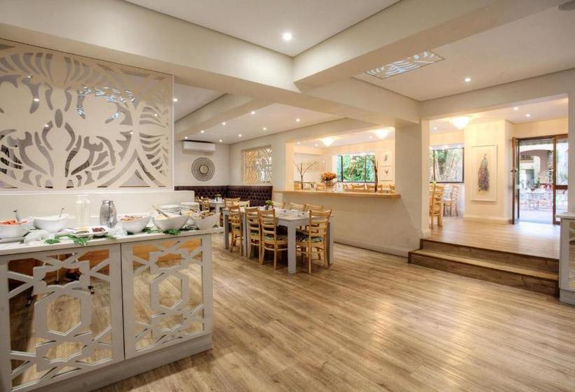 Windsor Cabanas & Courtyard