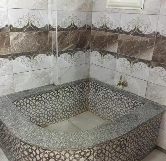 تختخواب و صبحانه Güneş Apart Otel