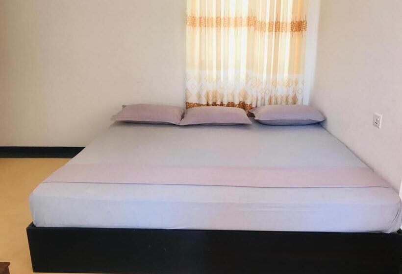 ホテル Ganthera Kataragama