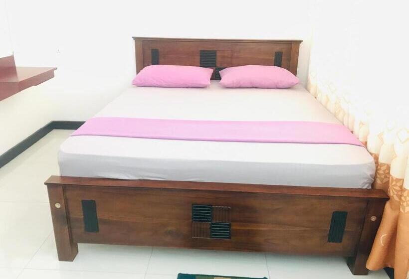 ホテル Ganthera Kataragama