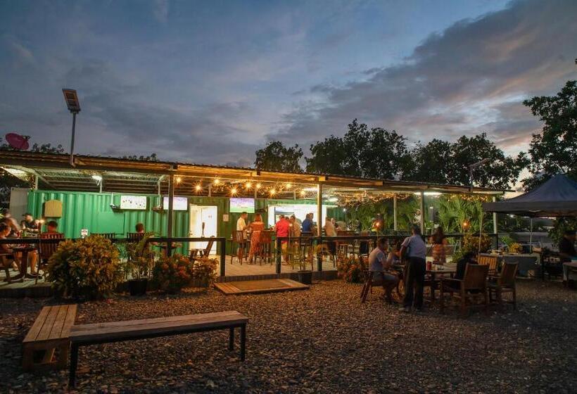 호텔 Green Hills Accommodation Village