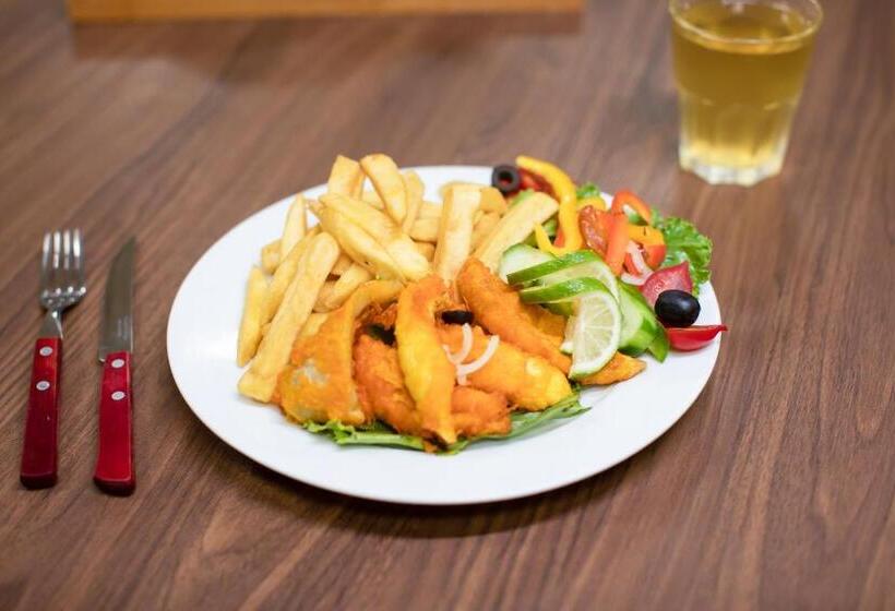 호텔 Green Hills Accommodation Village