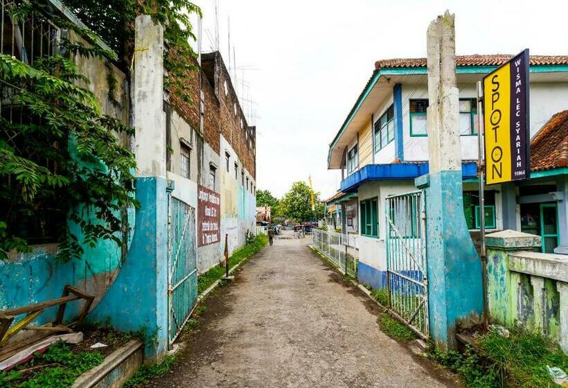 فندق Spot On 91064 Wisma Lec Syariah