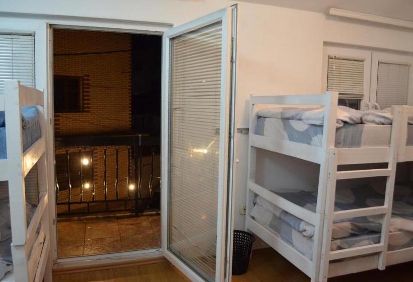 Moonlıght Hostel