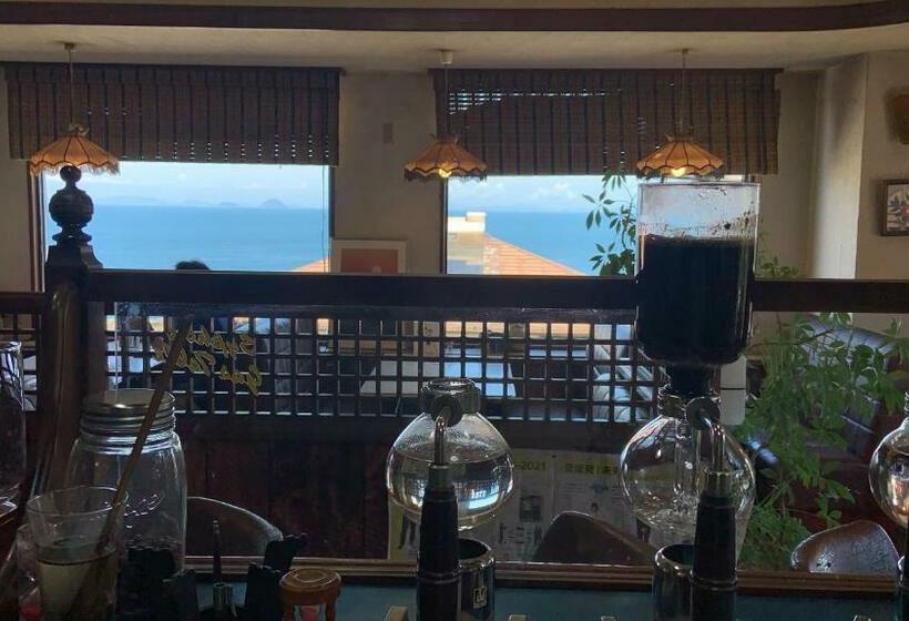 ユースホステル 海に恋する泊まれる喫茶店 ポパイ